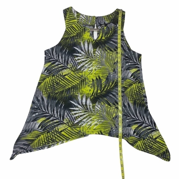 ABSOLUTELY Famous Palm Tree Sharkbite Blouse - Picture 6 of 11